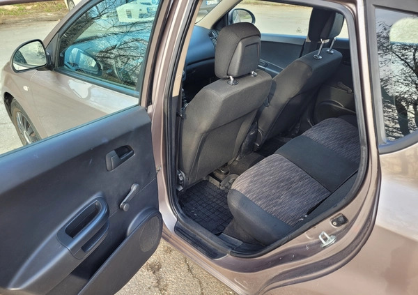 Kia Ceed cena 12900 przebieg: 192000, rok produkcji 2009 z Warszawa małe 301